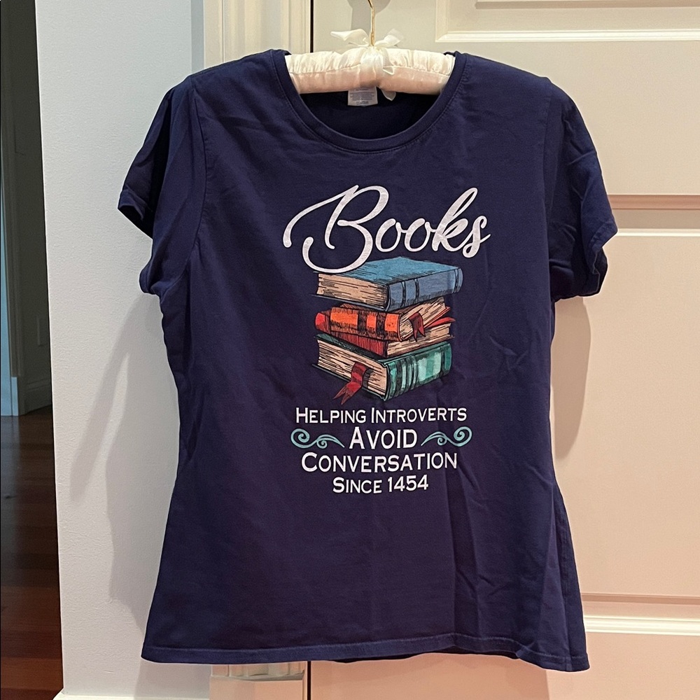 EUC "Books Helping Introverts Avoid Conversation Since 1454" T-Shirt M - Picture 4 of 10
